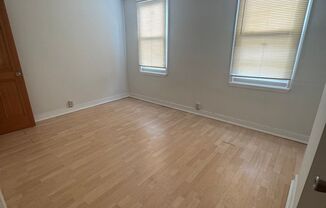 Cozy 2 Bedrooms 1 Bathroom