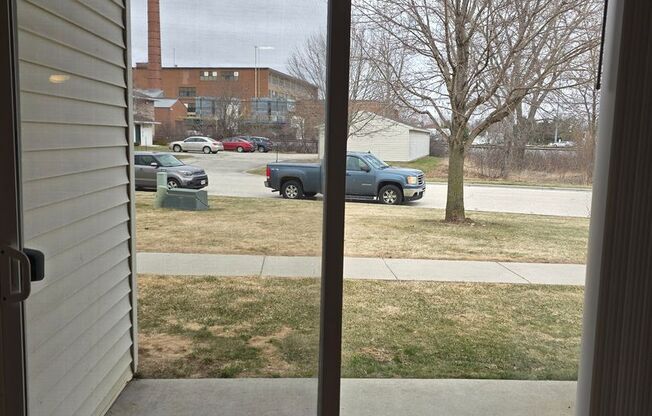 2 beds, 1 bath, 850 sqft, $1,259, Unit PL   7506