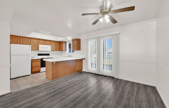 2 beds, 1.5 baths, 1,200 sqft, $1,450, Unit I-1