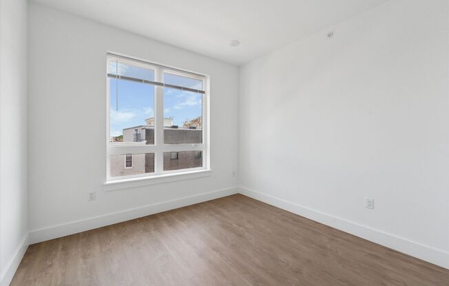 2 beds, 2 baths, 950 sqft, $1,663, Unit 405