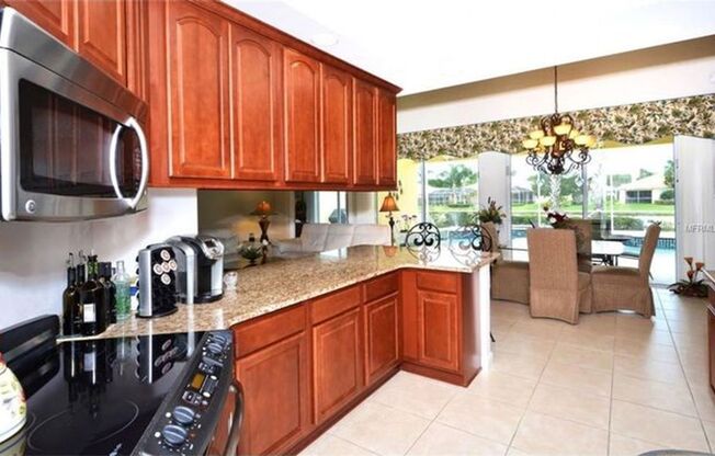 4-bd, 4-bth in The Isles - One Of Palmer Ranch’s Most Sought After Community