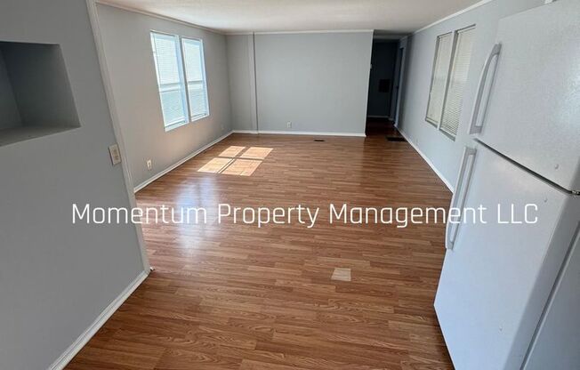 Gorgeous 2/1 in Brooksville! Don't Miss Out! AVAILABLE FOR IMMEDIATE MOVE IN!!