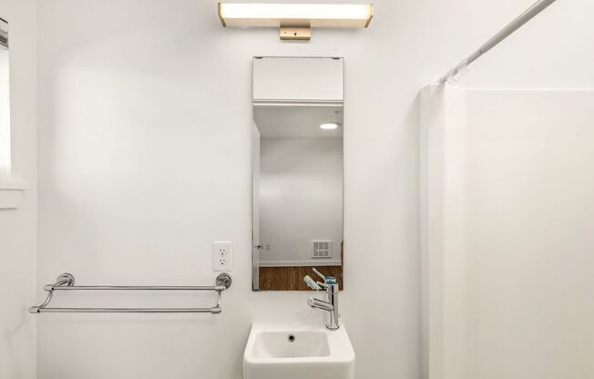 Studio, 1 bath, 178 sqft, $795, Unit A8