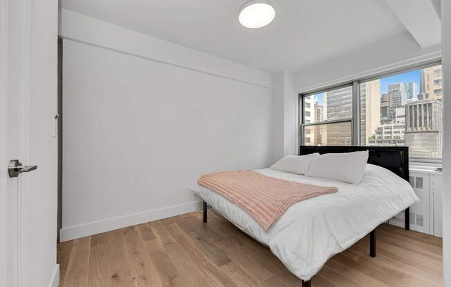 1 bed, 1 bath, 154,000 sqft, $4,200, Unit 8J