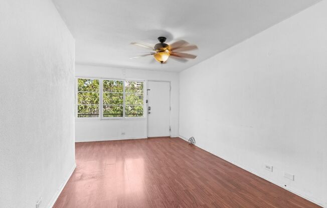 Available now! 1BD/1BA/1PKG at Hawaiiana Gardens in Waikiki.