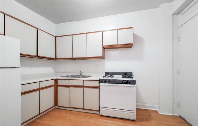 326 34 W DICKENS