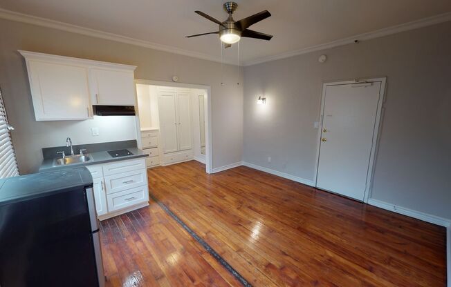 Studio, 1 bath, 375 sqft, $1,545, Unit 405