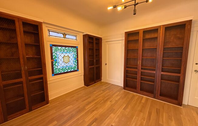 2 beds, 1 bath, $3,750