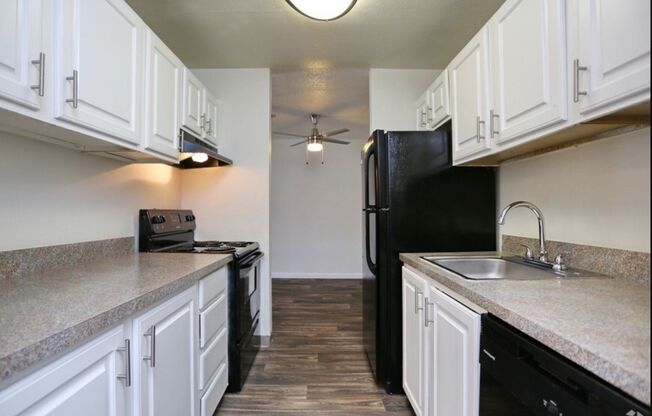 2 beds, 1 bath, $1,760, Unit 214