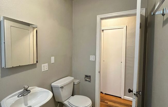 1 bed, 1 bath, $1,345, Unit 007