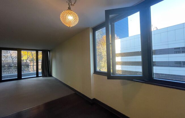 2 beds, 2 baths, $1,895, Unit APARTMENT 3D