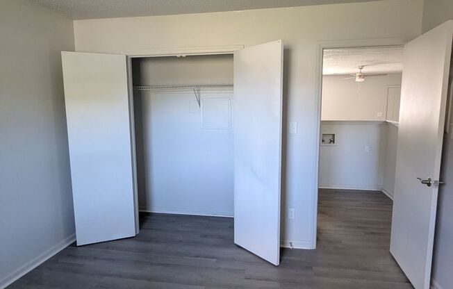 2 beds, 1 bath, 855 sqft, $1,049, Unit 3364-02