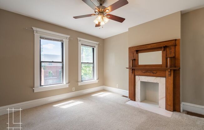 2 beds, 1 bath, $1,885, Unit 860 Summit St.