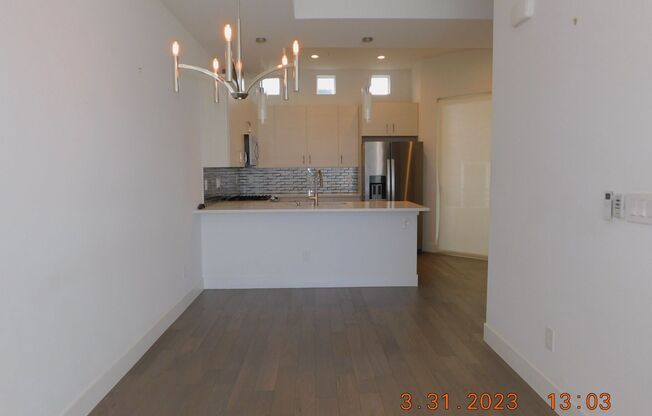 2 Bed/2.5 bath at 7 on Tenn Townhomes in Berkeley District