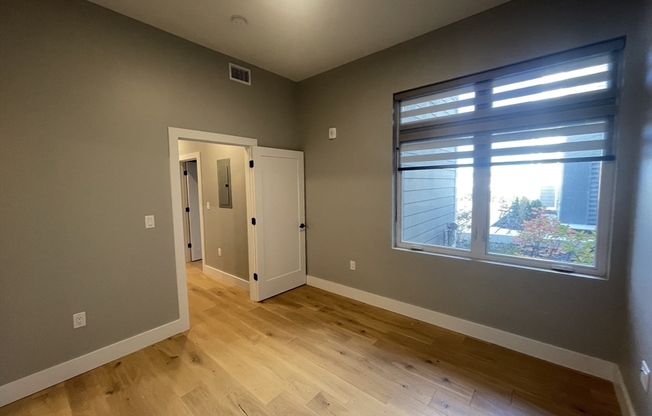 2 beds, 2 baths, 918 sqft, $3,595, Unit 220