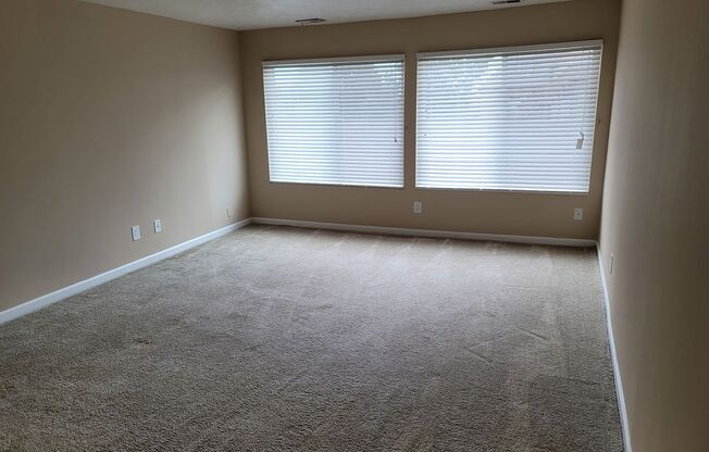 1 bed, 1 bath, 750 sqft, $1,012, Unit 303