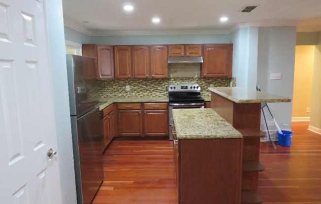 331 TRAFALGAR RD
