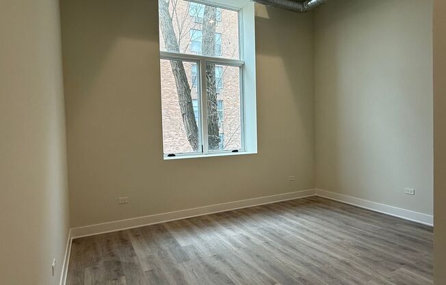 1 bed, 1.5 baths, 689 sqft, $3,375, Unit 202