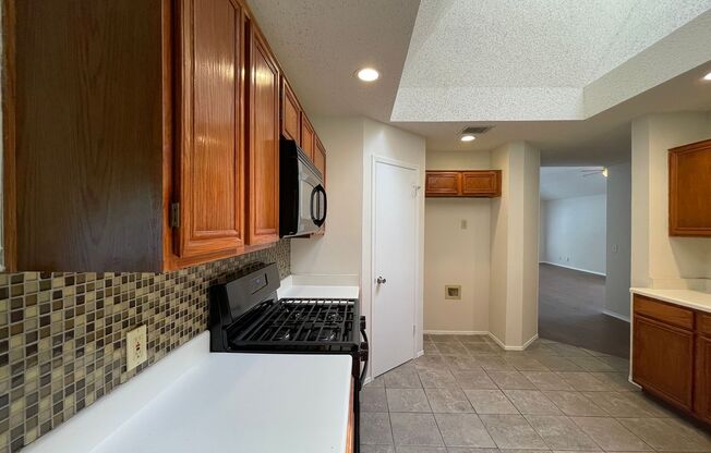 3 beds, 2 baths, $1,950