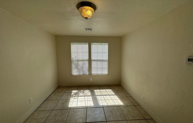 2 beds with 1 bath home for rent in Norman.  New paint and super clean!