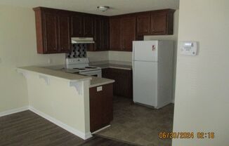 3 beds, 2 baths, $1,135