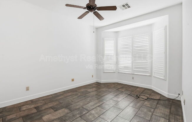 2 beds, 2 baths, 1,300 sqft, $2,600, Unit 1028