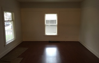 4 beds, 1 bath, $2,195