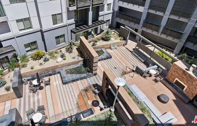 1 bed, 1 bath, 1,050 sqft, $3,100, Unit 426