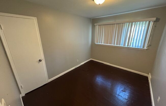 3 beds, 1 bath, $1,800