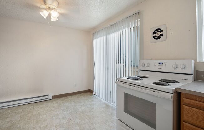 2 beds, 1 bath, 742 sqft, $1,445, Unit 3