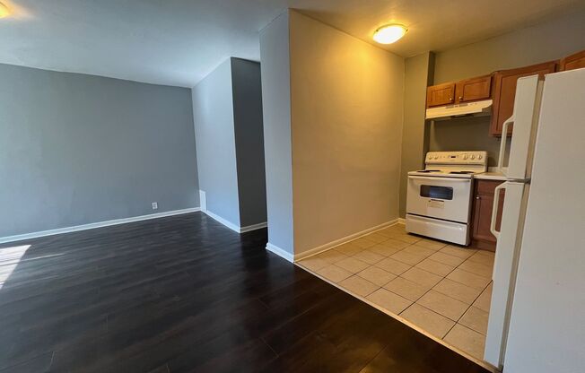 1 bed, 1 bath, $895, Unit 408