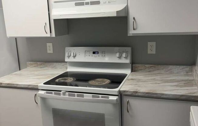 2 beds, 1 bath, 850 sqft, $1,575, Unit 1107 D5