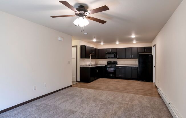 1 bed, 1 bath, 686 sqft, $975