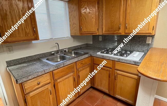 2114 Oxford (40518)