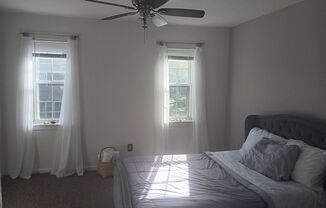 1 bed, 1 bath, $2,000, Unit 15G