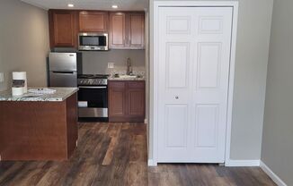 Studio, 1 bath, 288 sqft, $895, Unit 153