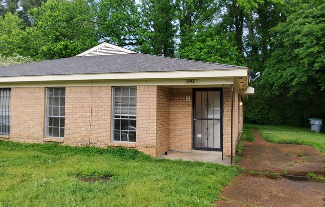 Welcome to 1994 Goldbrier Ln in Memphis, TN!