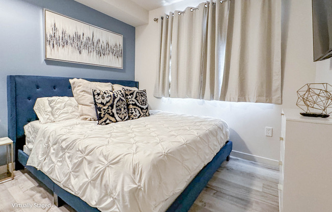 1 bed, 1 bath, 720 sqft, $2,450