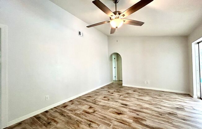 Fantastic 3/2 Annual Fenced-In Pool Home Rental Available!!! Location, Location, Location! Pet Friendly!