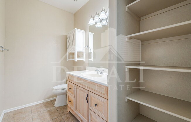 3 beds, 2 baths, 1,215 sqft, $1,895, Unit Unit 1066