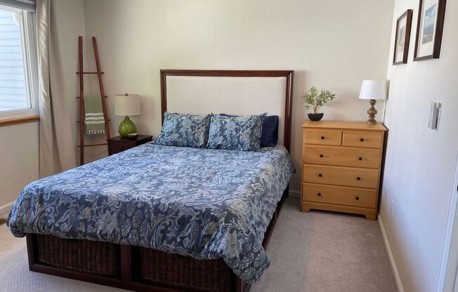 Charming 3b/2.5b Townhome In Louisville