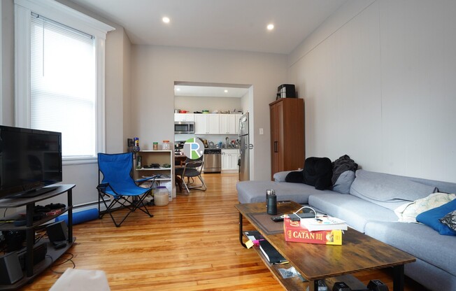 72 GARDNER ST