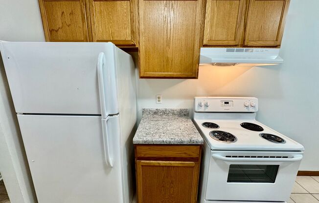 1 bed, 1 bath, 800 sqft, $1,145, Unit 31