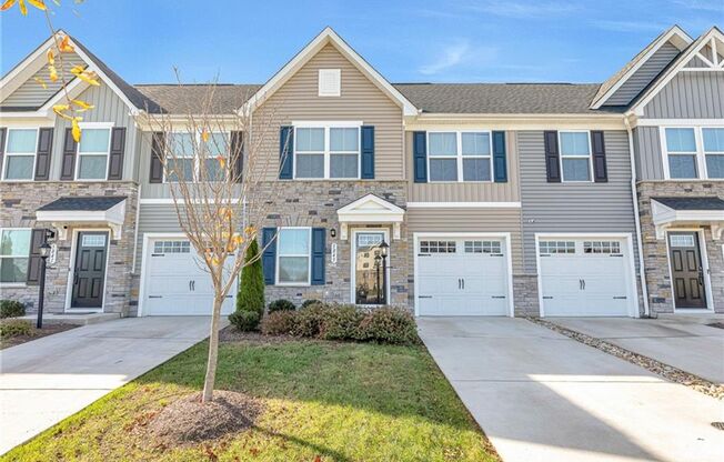 6573 Carters Walk Ln