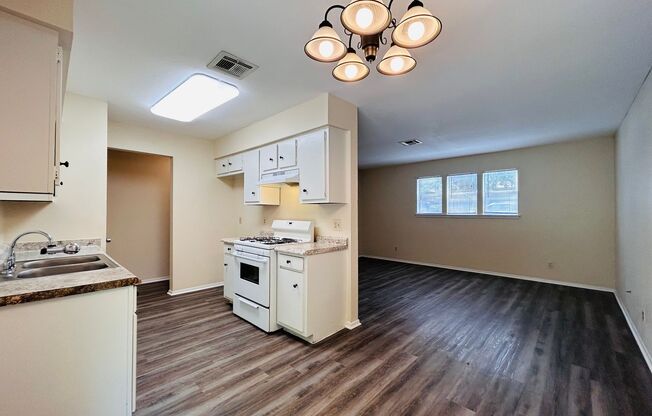 5226 Pine Pl 78744 | 3 Bed 2 Bath 1 Garage $1595
