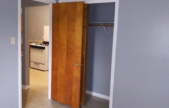 12401 S Honore St Apt 8