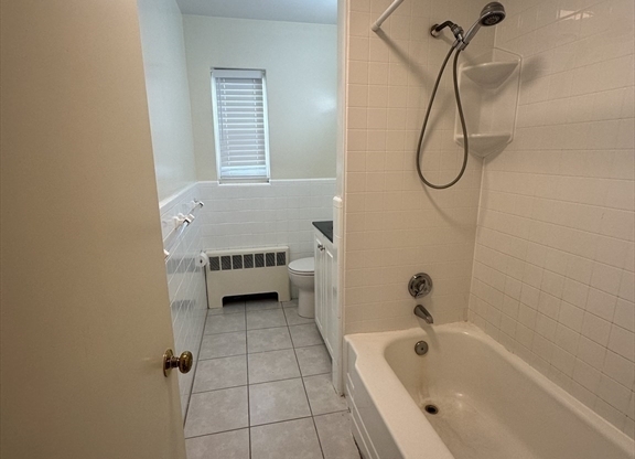 7 CHARLESBANK RD