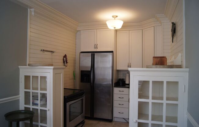 Studio, 1 bath, 575 sqft, $1,525, Unit Apt. 1L (Furnished)