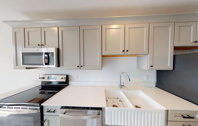 1 bed, 1 bath, 459 sqft, $1,975, Unit 305