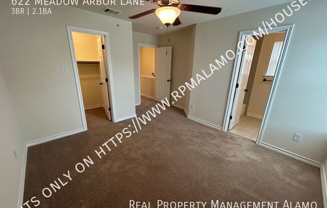 3 beds, 2.5 baths, 1,300 sqft, $1,549